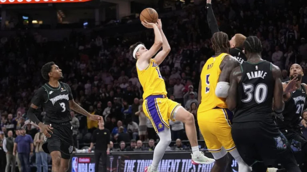 austin reaves de regreso