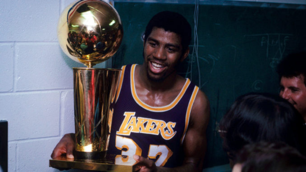 Lakers y su campeonato 7: el nacimiento de Magic Johnson 6 Magic Johnson mvp finales 1980 lakers