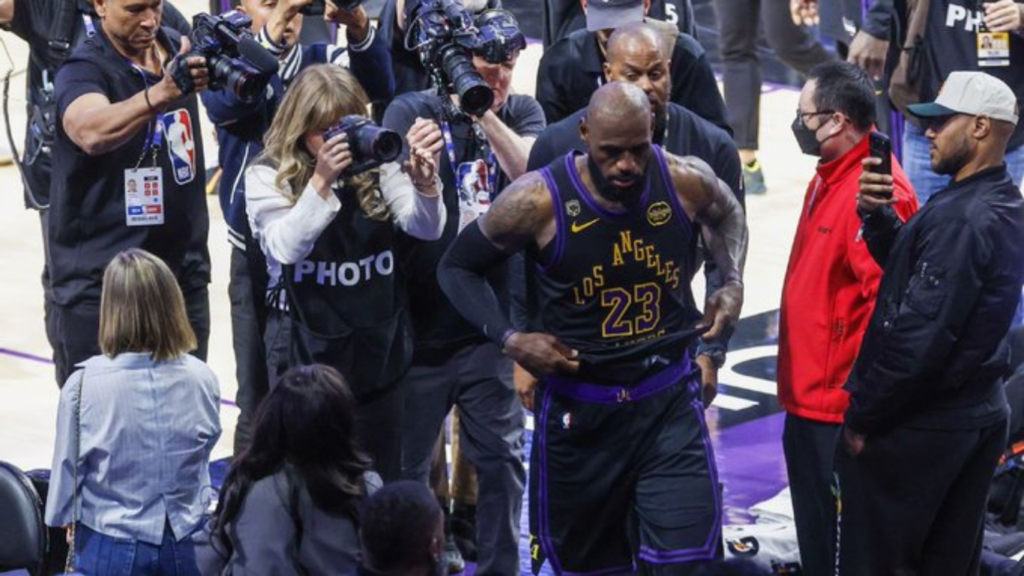 LeBron James: 2 posibilidades reales sobre su futuro 4 lebron james retiro