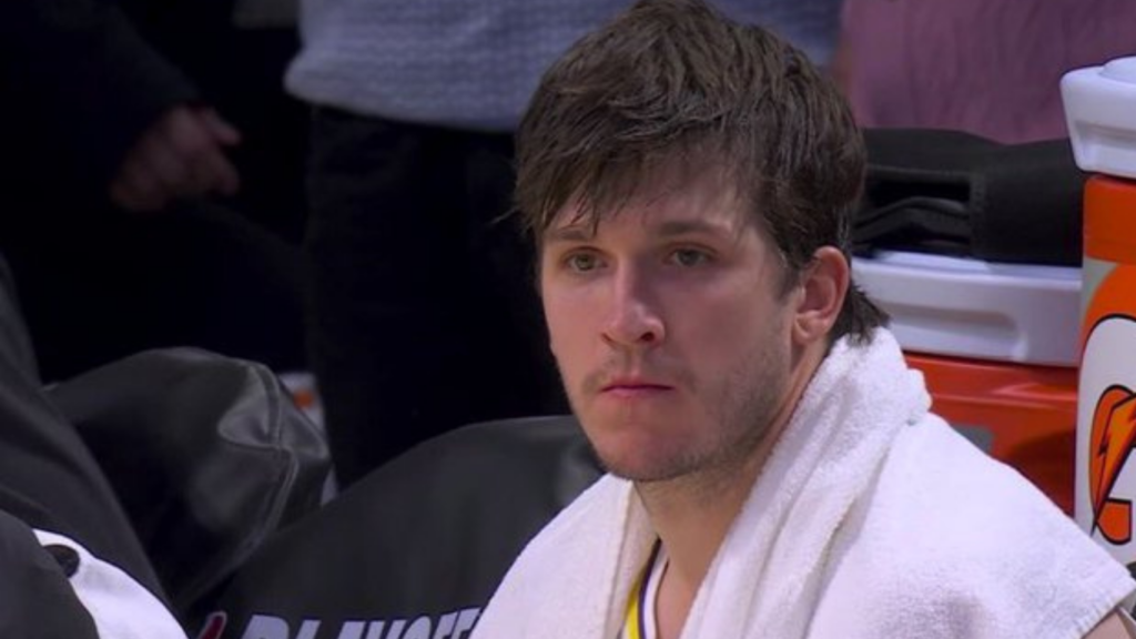 Lakers 0-3 abajo: no hay con qué 3 austin reaves lakers