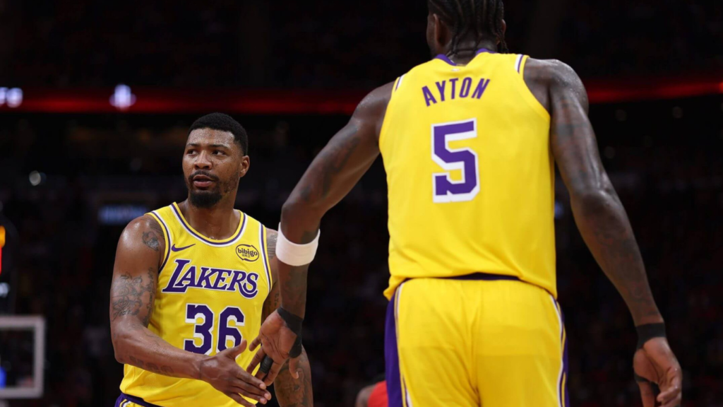 smart y ayton lakers