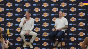 Conferencia de prensa de inicio de temporada de Lakers 2 Conferencia de prensa de inicio de temporada de Lakers